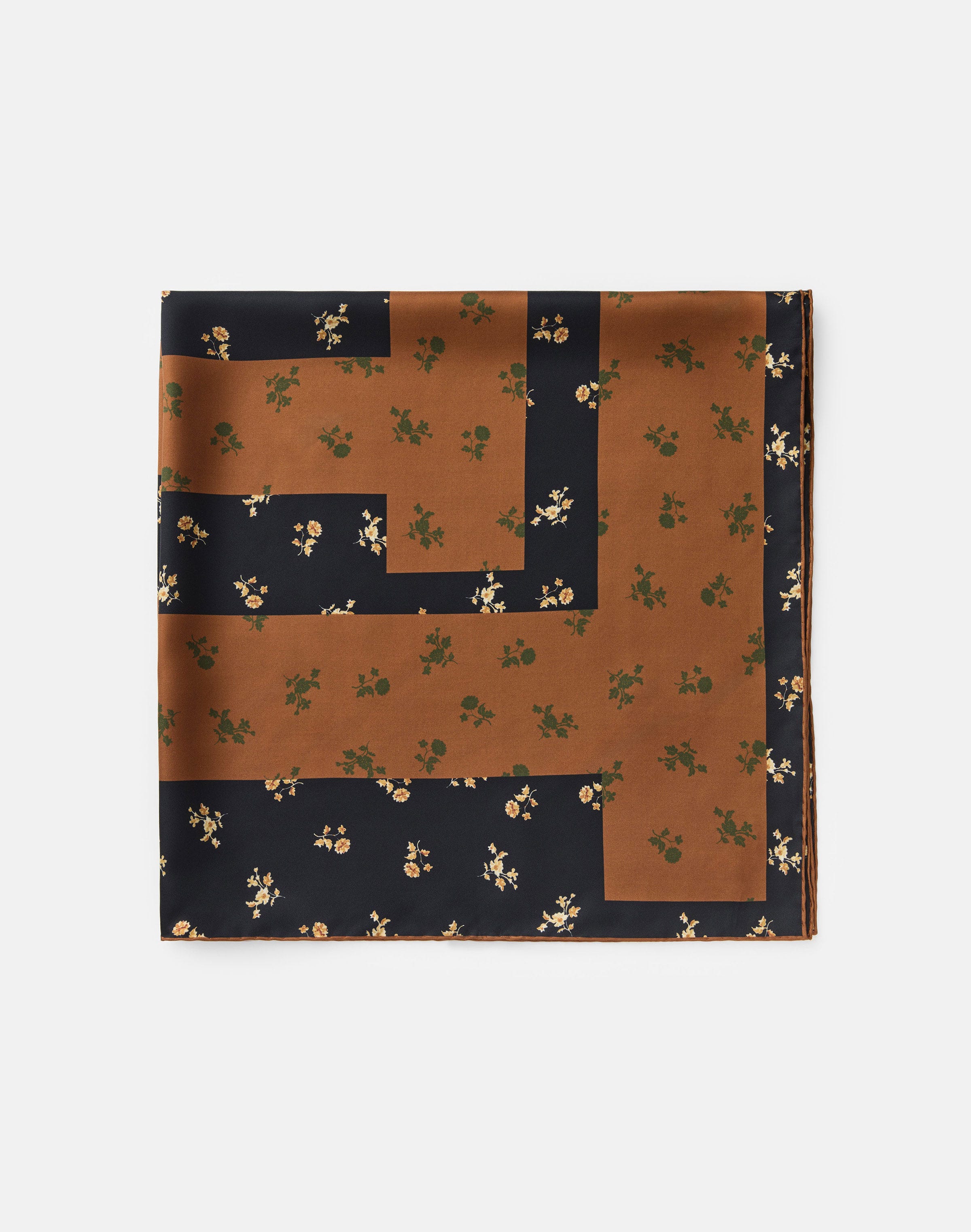 Ditsy Floral Print L Beam Scarf
