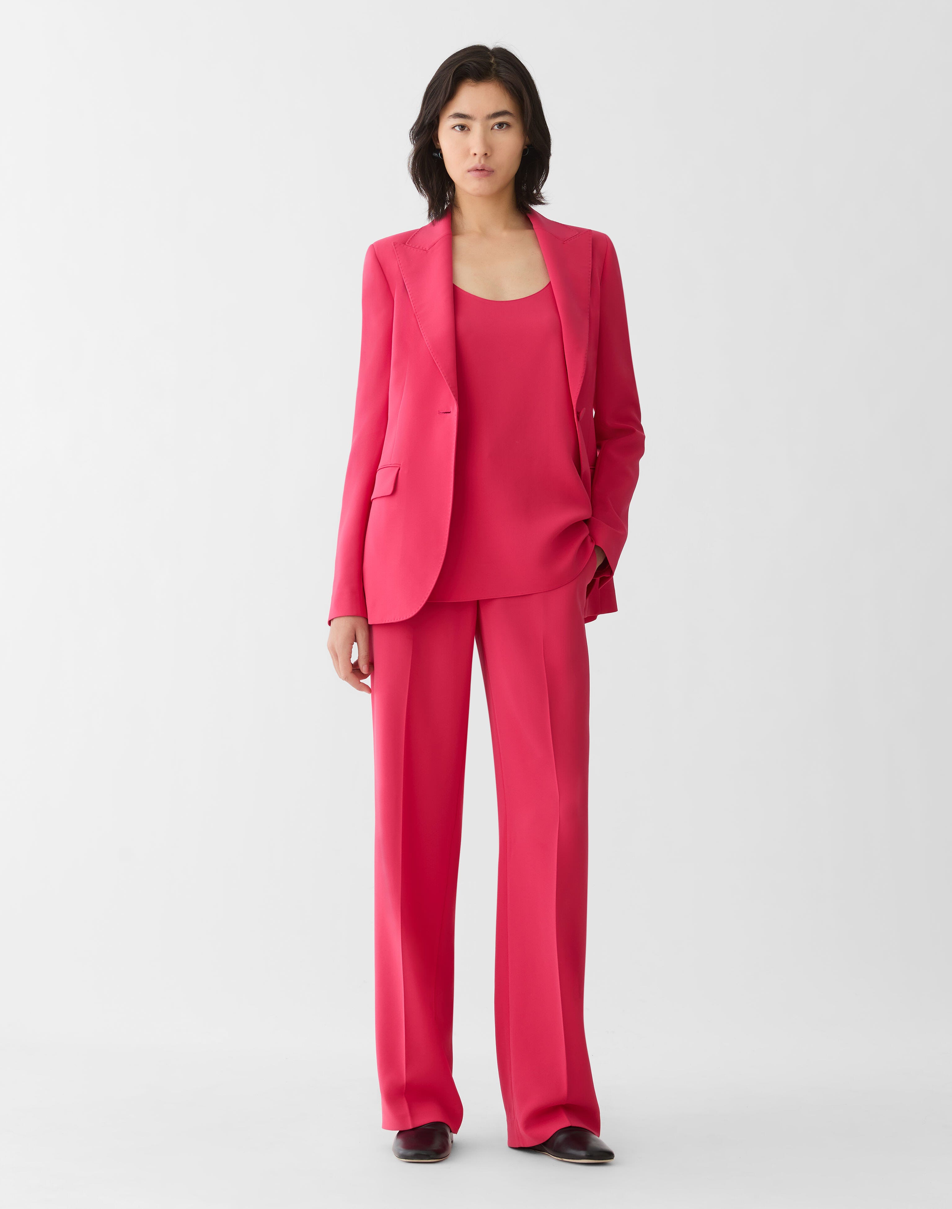 Finesse Crepe Peak Lapel Blazer