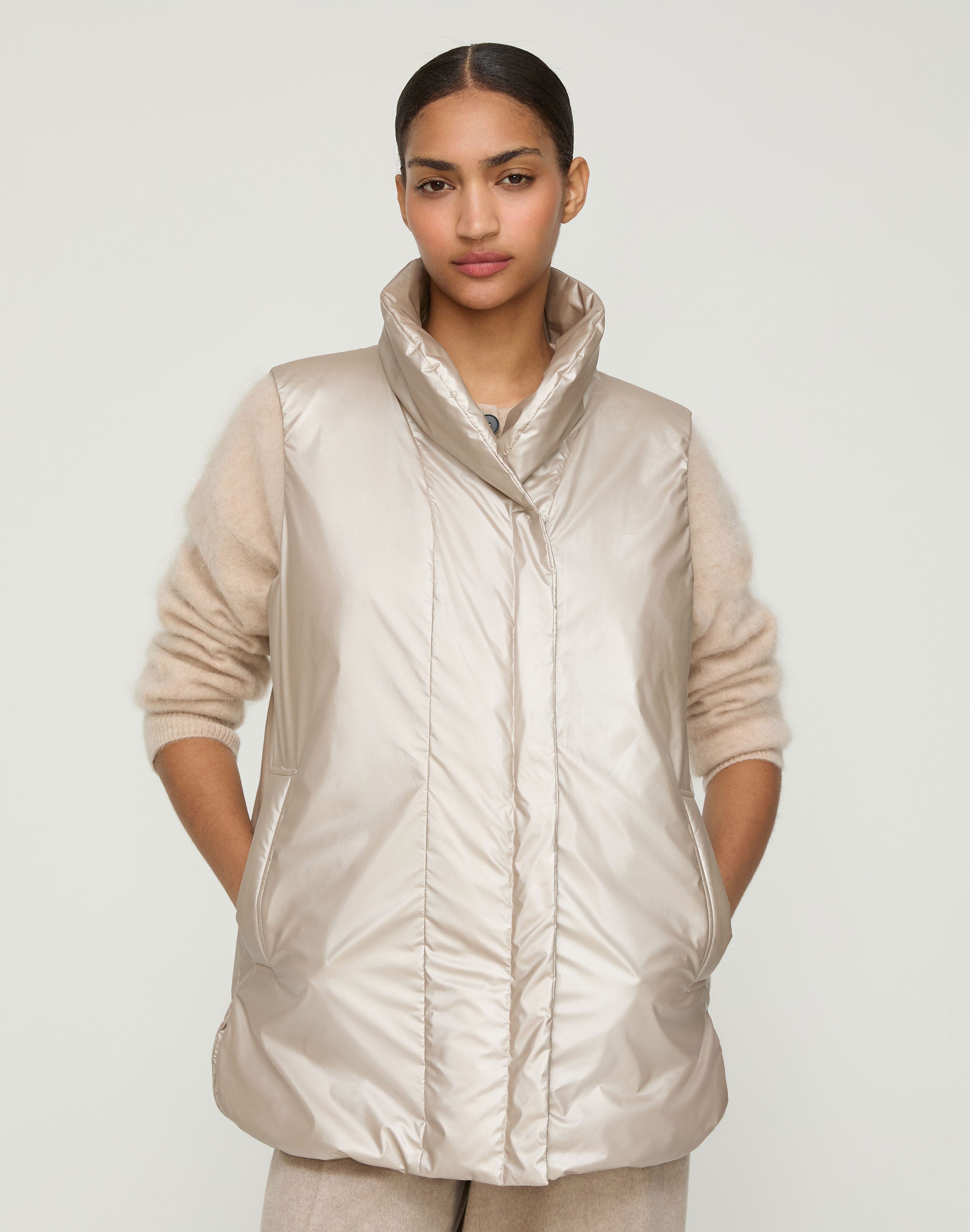 Pearlized Tech Reversible Down Puffer Vest