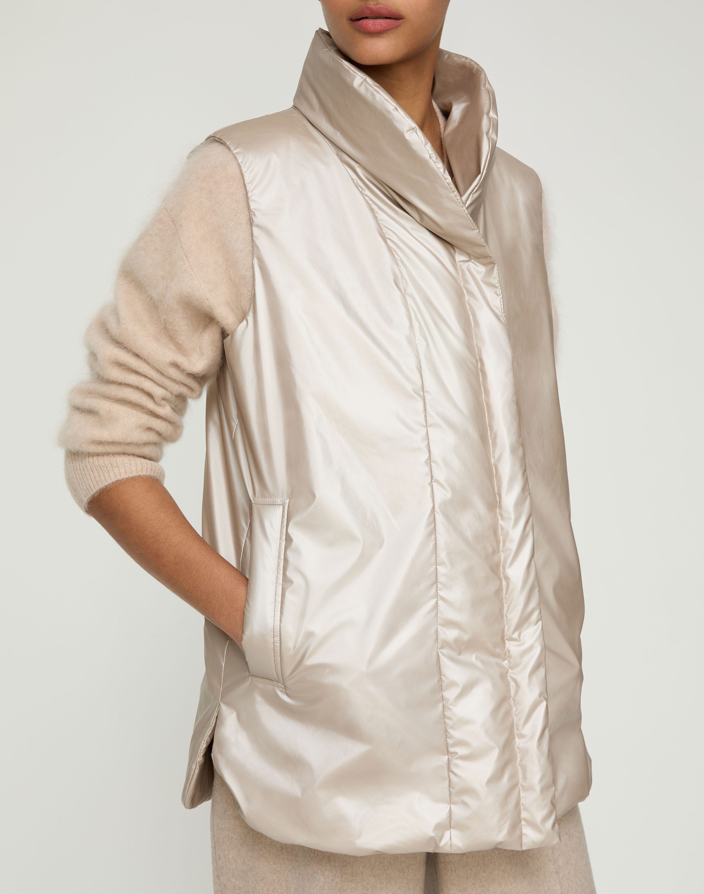 Pearlized Tech Reversible Down Puffer Vest