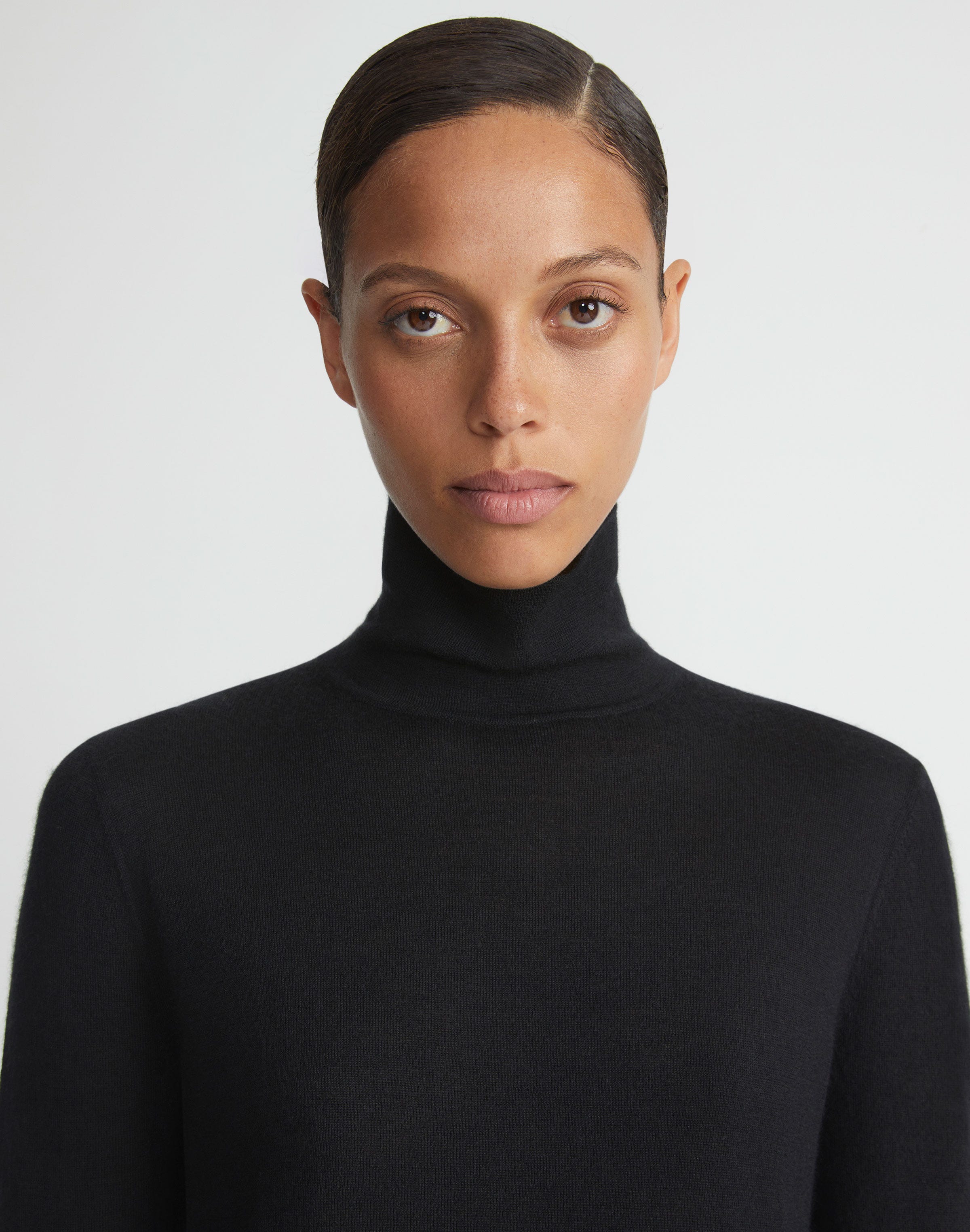 Fine Gauge Cashmere Stand Collar Sweater